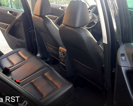 Чорний Фольксваген Тігуан, об'ємом двигуна 2 л та пробігом 220 тис. км за 12800 $, фото 13 на Automoto.ua