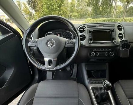 Черный Фольксваген Тигуан, объемом двигателя 2 л и пробегом 245 тыс. км за 17500 $, фото 17 на Automoto.ua