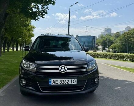 Черный Фольксваген Тигуан, объемом двигателя 2 л и пробегом 245 тыс. км за 17500 $, фото 3 на Automoto.ua
