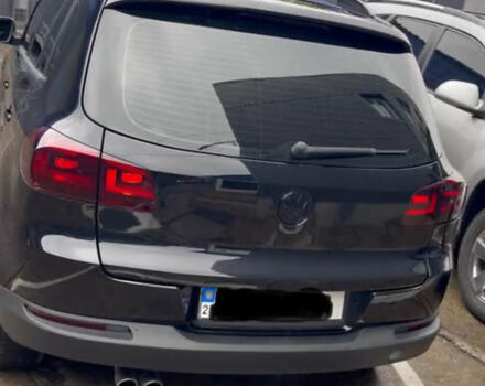 Черный Фольксваген Тигуан, объемом двигателя 2 л и пробегом 181 тыс. км за 11350 $, фото 1 на Automoto.ua