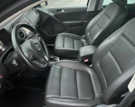 Черный Фольксваген Тигуан, объемом двигателя 2 л и пробегом 84 тыс. км за 2200 $, фото 9 на Automoto.ua