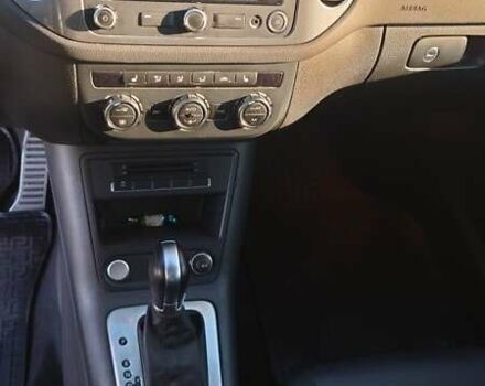 Черный Фольксваген Тигуан, объемом двигателя 2 л и пробегом 126 тыс. км за 14250 $, фото 6 на Automoto.ua