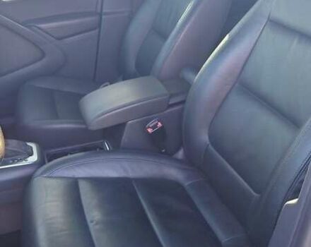 Черный Фольксваген Тигуан, объемом двигателя 2 л и пробегом 126 тыс. км за 14250 $, фото 3 на Automoto.ua