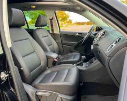 Черный Фольксваген Тигуан, объемом двигателя 2 л и пробегом 87 тыс. км за 8500 $, фото 9 на Automoto.ua