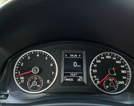 Черный Фольксваген Тигуан, объемом двигателя 2 л и пробегом 140 тыс. км за 13500 $, фото 16 на Automoto.ua