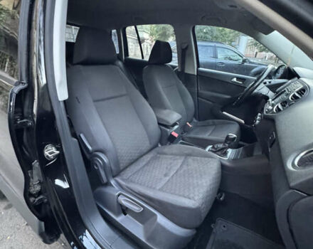 Черный Фольксваген Тигуан, объемом двигателя 1.98 л и пробегом 82 тыс. км за 12800 $, фото 15 на Automoto.ua