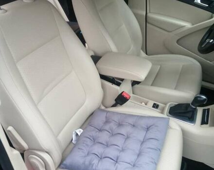 Чорний Фольксваген Тігуан, об'ємом двигуна 2 л та пробігом 99 тис. км за 15000 $, фото 7 на Automoto.ua