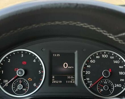 Черный Фольксваген Тигуан, объемом двигателя 2 л и пробегом 245 тыс. км за 17500 $, фото 12 на Automoto.ua