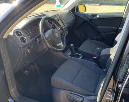 Черный Фольксваген Тигуан, объемом двигателя 1.98 л и пробегом 168 тыс. км за 11400 $, фото 12 на Automoto.ua