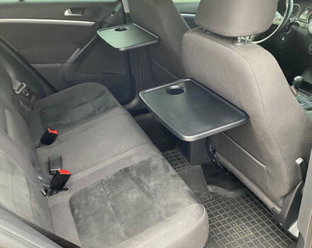 Черный Фольксваген Тигуан, объемом двигателя 1.97 л и пробегом 132 тыс. км за 16999 $, фото 16 на Automoto.ua