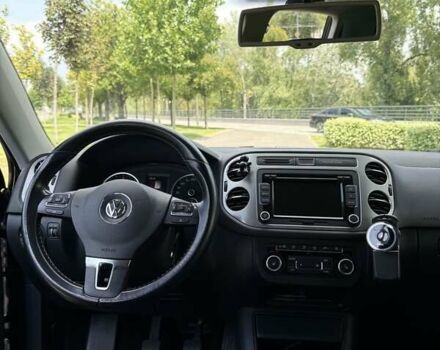 Черный Фольксваген Тигуан, объемом двигателя 2 л и пробегом 245 тыс. км за 17500 $, фото 15 на Automoto.ua