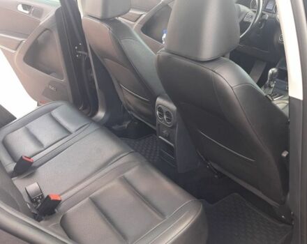 Черный Фольксваген Тигуан, объемом двигателя 2 л и пробегом 224 тыс. км за 11500 $, фото 4 на Automoto.ua