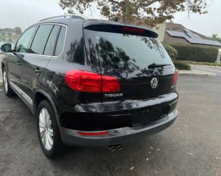 Черный Фольксваген Тигуан, объемом двигателя 2 л и пробегом 84 тыс. км за 2200 $, фото 4 на Automoto.ua
