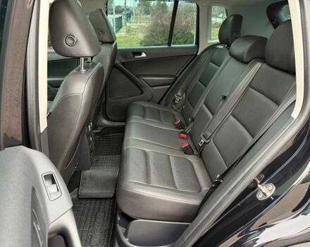 Чорний Фольксваген Тігуан, об'ємом двигуна 2 л та пробігом 145 тис. км за 12650 $, фото 22 на Automoto.ua