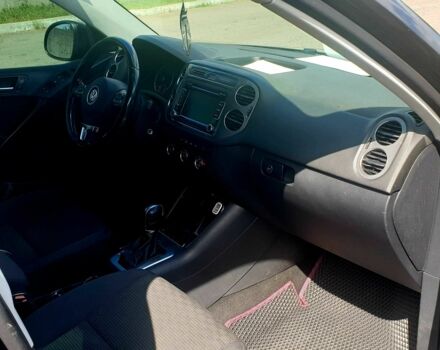 Черный Фольксваген Тигуан, объемом двигателя 2 л и пробегом 200 тыс. км за 11700 $, фото 8 на Automoto.ua