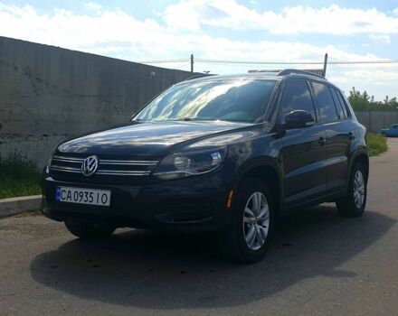Черный Фольксваген Тигуан, объемом двигателя 2 л и пробегом 200 тыс. км за 11700 $, фото 1 на Automoto.ua