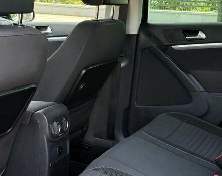 Черный Фольксваген Тигуан, объемом двигателя 2 л и пробегом 245 тыс. км за 17500 $, фото 26 на Automoto.ua