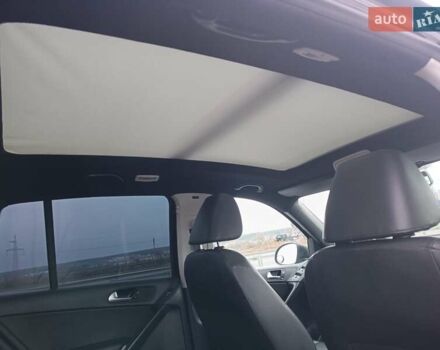 Черный Фольксваген Тигуан, объемом двигателя 2 л и пробегом 172 тыс. км за 12000 $, фото 14 на Automoto.ua