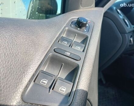 Чорний Фольксваген Тігуан, об'ємом двигуна 2 л та пробігом 255 тис. км за 13440 $, фото 13 на Automoto.ua