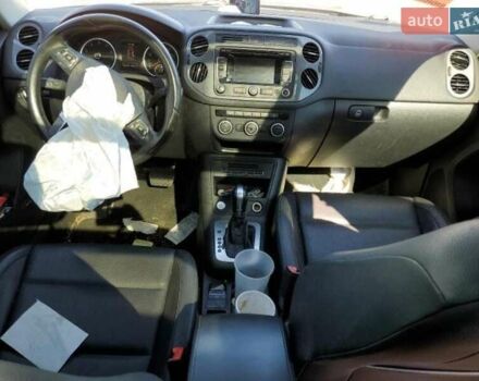 Чорний Фольксваген Тігуан, об'ємом двигуна 2 л та пробігом 210 тис. км за 7800 $, фото 5 на Automoto.ua