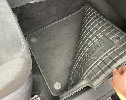 Черный Фольксваген Тигуан, объемом двигателя 1.97 л и пробегом 132 тыс. км за 16999 $, фото 15 на Automoto.ua