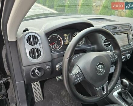 Чорний Фольксваген Тігуан, об'ємом двигуна 2 л та пробігом 169 тис. км за 13550 $, фото 14 на Automoto.ua