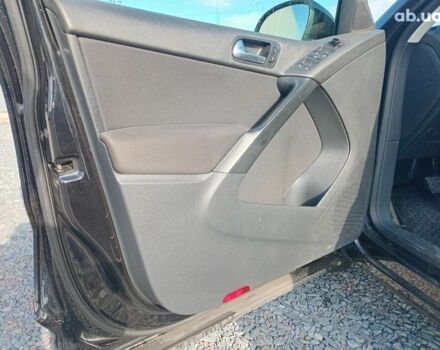 Чорний Фольксваген Тігуан, об'ємом двигуна 2 л та пробігом 255 тис. км за 13440 $, фото 18 на Automoto.ua