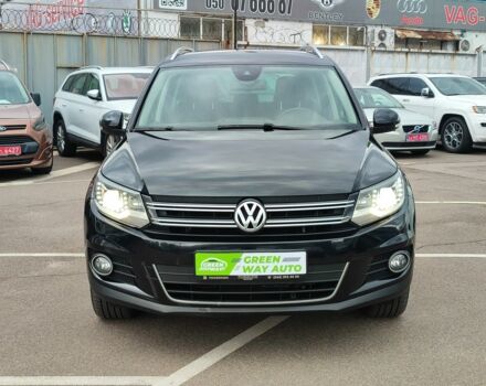 Чорний Фольксваген Тігуан, об'ємом двигуна 2 л та пробігом 150 тис. км за 18799 $, фото 8 на Automoto.ua