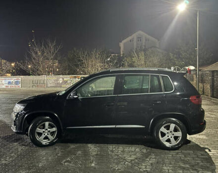Чорний Фольксваген Тігуан, об'ємом двигуна 2 л та пробігом 291 тис. км за 17000 $, фото 2 на Automoto.ua