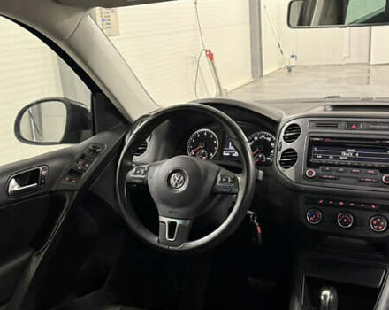 Черный Фольксваген Тигуан, объемом двигателя 1.98 л и пробегом 94 тыс. км за 12700 $, фото 21 на Automoto.ua