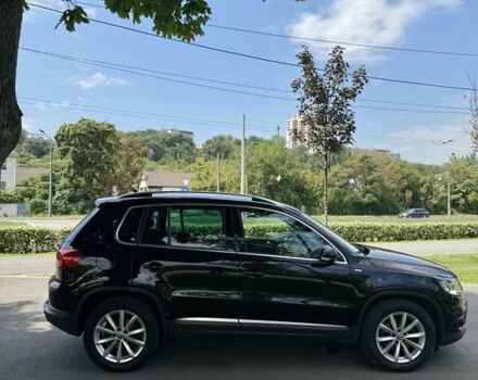 Черный Фольксваген Тигуан, объемом двигателя 2 л и пробегом 245 тыс. км за 17500 $, фото 5 на Automoto.ua