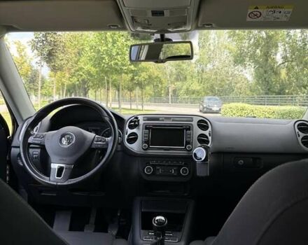 Черный Фольксваген Тигуан, объемом двигателя 2 л и пробегом 245 тыс. км за 17500 $, фото 25 на Automoto.ua