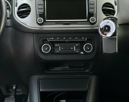 Черный Фольксваген Тигуан, объемом двигателя 2 л и пробегом 245 тыс. км за 17500 $, фото 20 на Automoto.ua