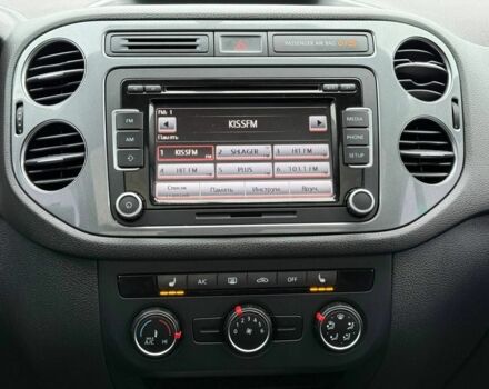 Чорний Фольксваген Тігуан, об'ємом двигуна 2 л та пробігом 145 тис. км за 12650 $, фото 11 на Automoto.ua