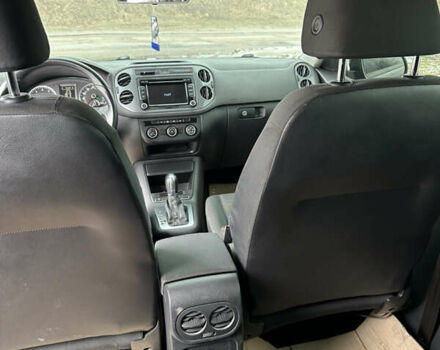 Черный Фольксваген Тигуан, объемом двигателя 2 л и пробегом 181 тыс. км за 11350 $, фото 3 на Automoto.ua