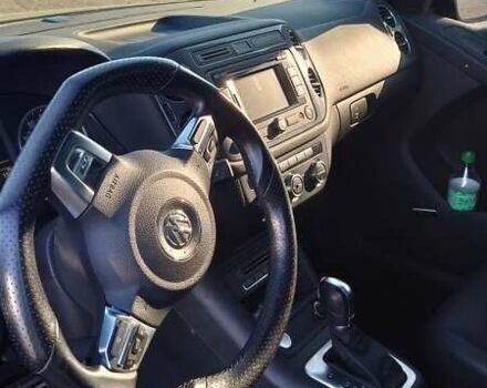 Черный Фольксваген Тигуан, объемом двигателя 2 л и пробегом 126 тыс. км за 14250 $, фото 4 на Automoto.ua