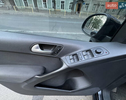 Черный Фольксваген Тигуан, объемом двигателя 1.98 л и пробегом 82 тыс. км за 12800 $, фото 17 на Automoto.ua