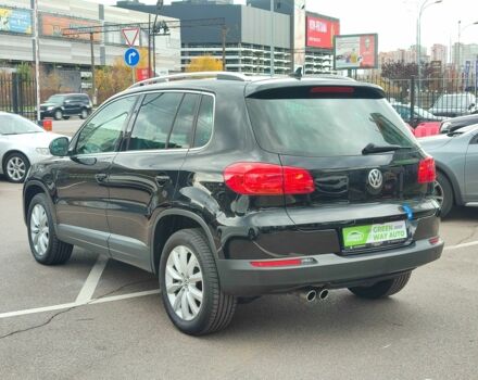 Чорний Фольксваген Тігуан, об'ємом двигуна 2 л та пробігом 150 тис. км за 18799 $, фото 14 на Automoto.ua