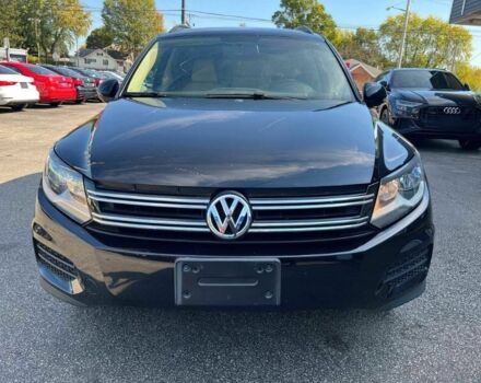 Чорний Фольксваген Тігуан, об'ємом двигуна 2 л та пробігом 74 тис. км за 4800 $, фото 1 на Automoto.ua