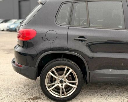 Черный Фольксваген Тигуан, объемом двигателя 2 л и пробегом 153 тыс. км за 10940 $, фото 6 на Automoto.ua