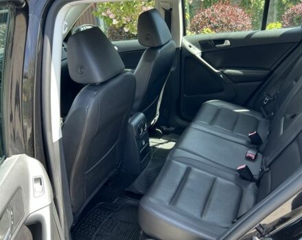 Черный Фольксваген Тигуан, объемом двигателя 2 л и пробегом 258 тыс. км за 13300 $, фото 12 на Automoto.ua