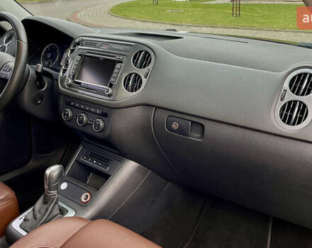 Чорний Фольксваген Тігуан, об'ємом двигуна 2 л та пробігом 223 тис. км за 16950 $, фото 40 на Automoto.ua