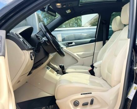 Черный Фольксваген Тигуан, объемом двигателя 2 л и пробегом 79 тыс. км за 2300 $, фото 6 на Automoto.ua