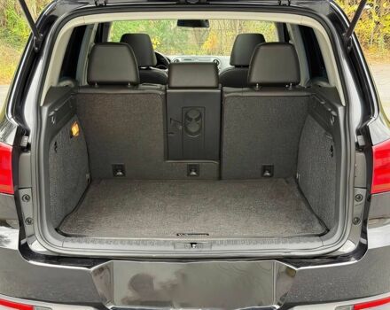 Черный Фольксваген Тигуан, объемом двигателя 2 л и пробегом 79 тыс. км за 8400 $, фото 14 на Automoto.ua