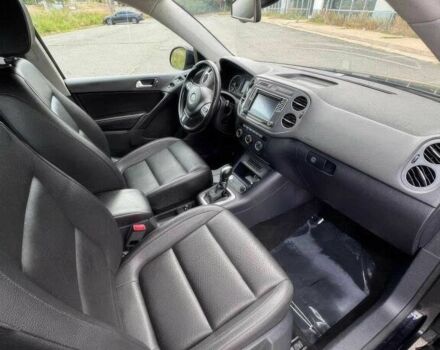 Черный Фольксваген Тигуан, объемом двигателя 2 л и пробегом 78 тыс. км за 3400 $, фото 10 на Automoto.ua