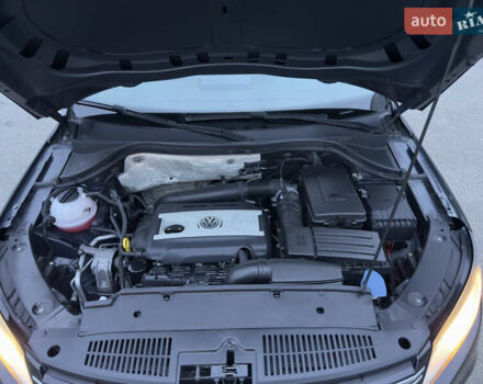 Черный Фольксваген Тигуан, объемом двигателя 1.98 л и пробегом 180 тыс. км за 11800 $, фото 53 на Automoto.ua