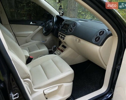 Черный Фольксваген Тигуан, объемом двигателя 1.98 л и пробегом 99 тыс. км за 16000 $, фото 2 на Automoto.ua