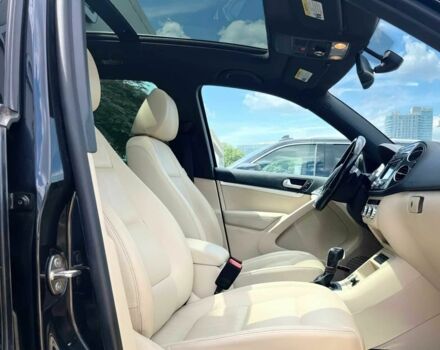 Черный Фольксваген Тигуан, объемом двигателя 2 л и пробегом 79 тыс. км за 2300 $, фото 10 на Automoto.ua