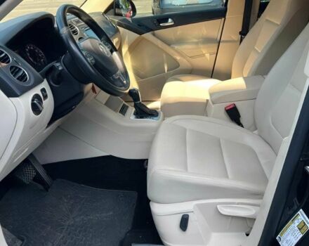 Чорний Фольксваген Тігуан, об'ємом двигуна 2 л та пробігом 74 тис. км за 4800 $, фото 10 на Automoto.ua