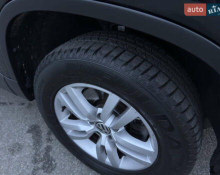 Черный Фольксваген Тигуан, объемом двигателя 1.98 л и пробегом 180 тыс. км за 11800 $, фото 56 на Automoto.ua